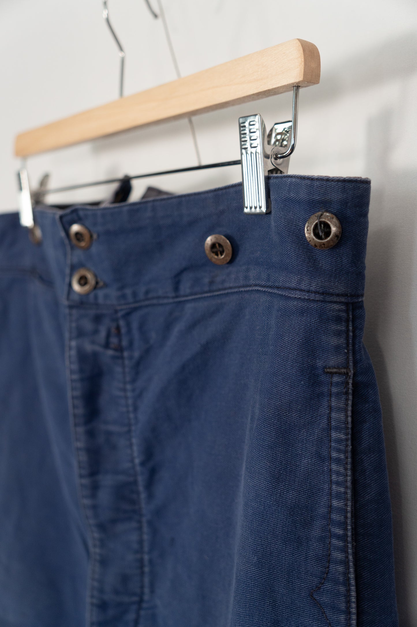 Pantalon de travail français en sergé de coton des années 40 « Saint-Georges »