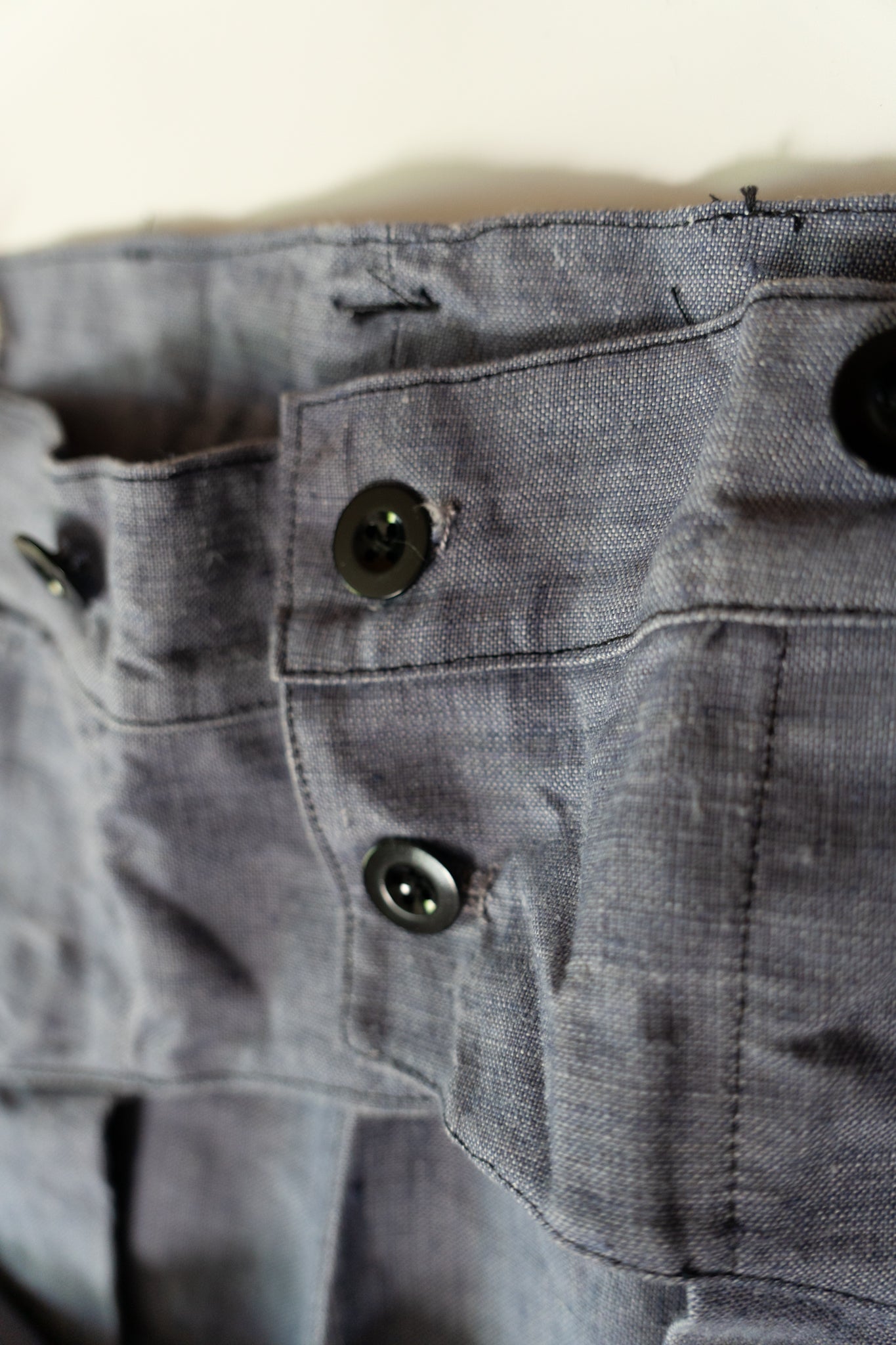 Pantalon en lin rami de marin de la marine française des années 1960, en parfait état