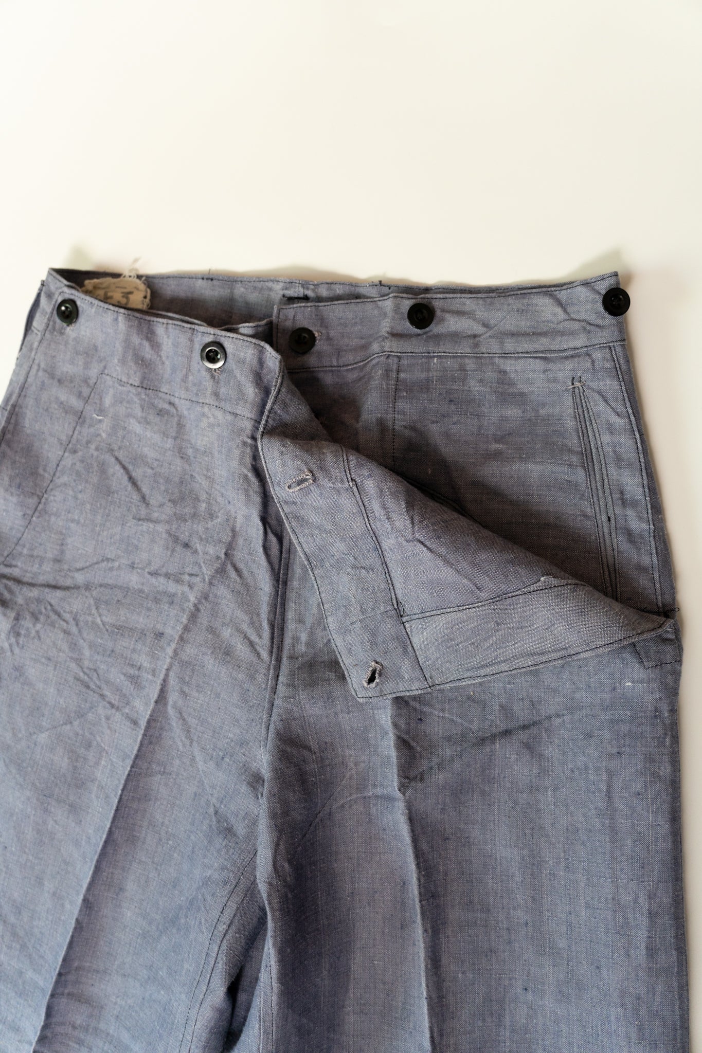 Pantalon en lin rami de marin de la marine française des années 1960, en parfait état