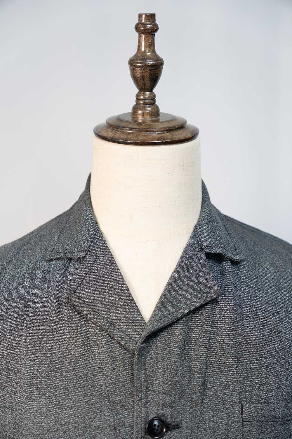 Manteau d'atelier en chambray noir des années 50-60, stock mort