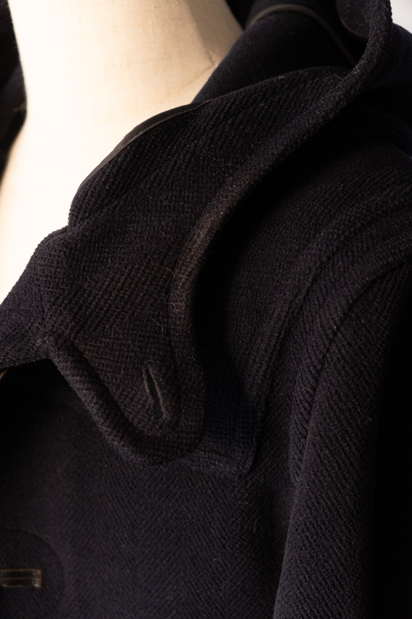 Manteau duffle-coat en laine à chevrons Invertere des années 90