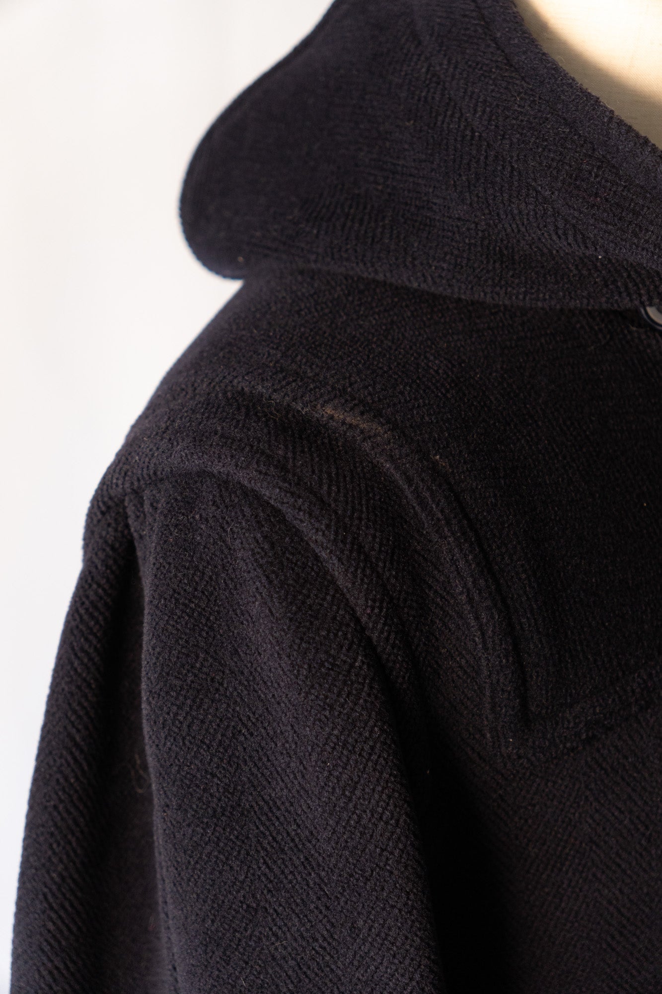 Manteau duffle-coat en laine à chevrons Invertere des années 90