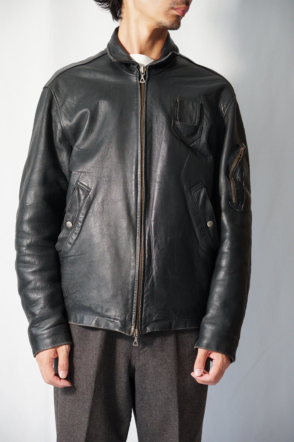 Veste en cuir de pilote de l'armée de l'air française des années 70 « CASSI K6 » en cuir d'agneau