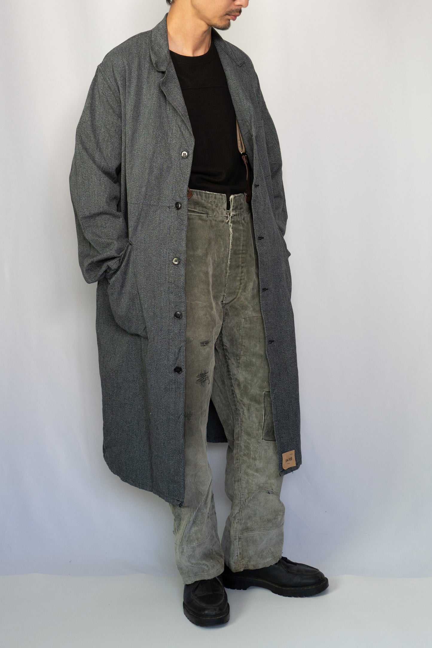 Manteau d'atelier en chambray noir des années 50-60, stock mort