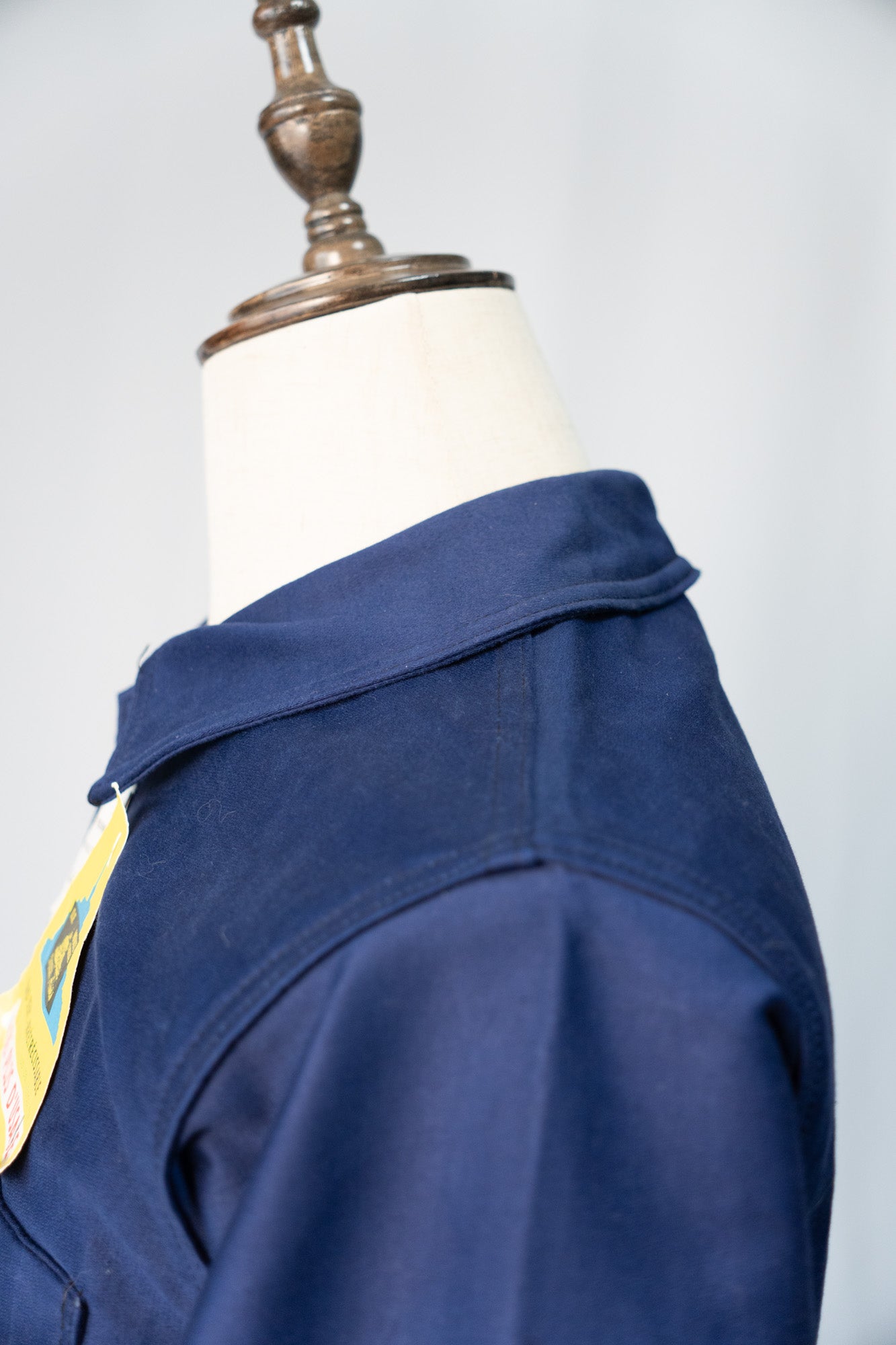 Veste de travail française en moleskine bleue des années 40 « Le Mont St Mitchel » Deadstock taille 44