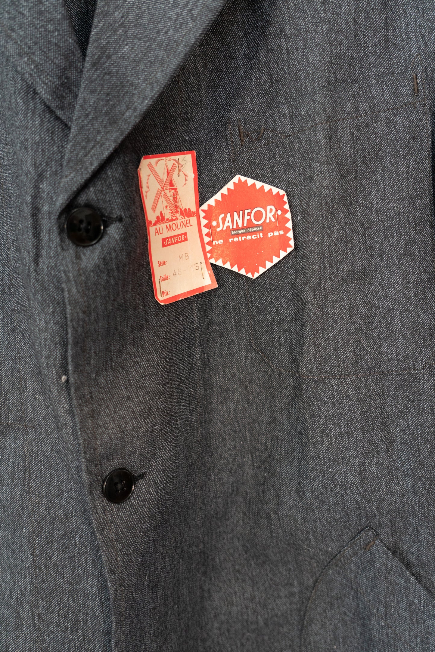 50 Schwarzer Chambray-Ateliermantel „AU MOLINEL” DEAD STOCK