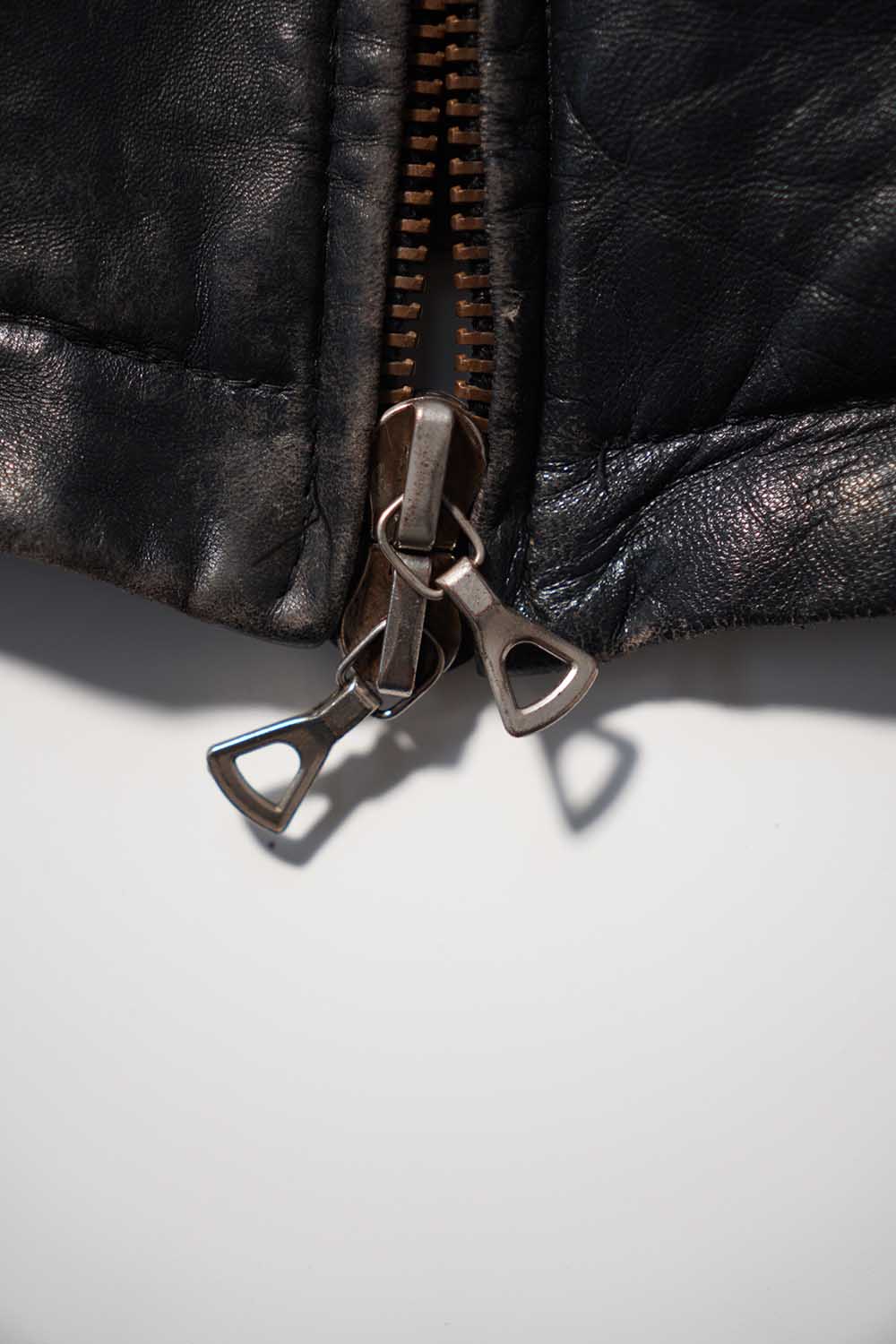 Veste en cuir de pilote de l'armée de l'air française des années 70 « CASSI K6 » en cuir d'agneau