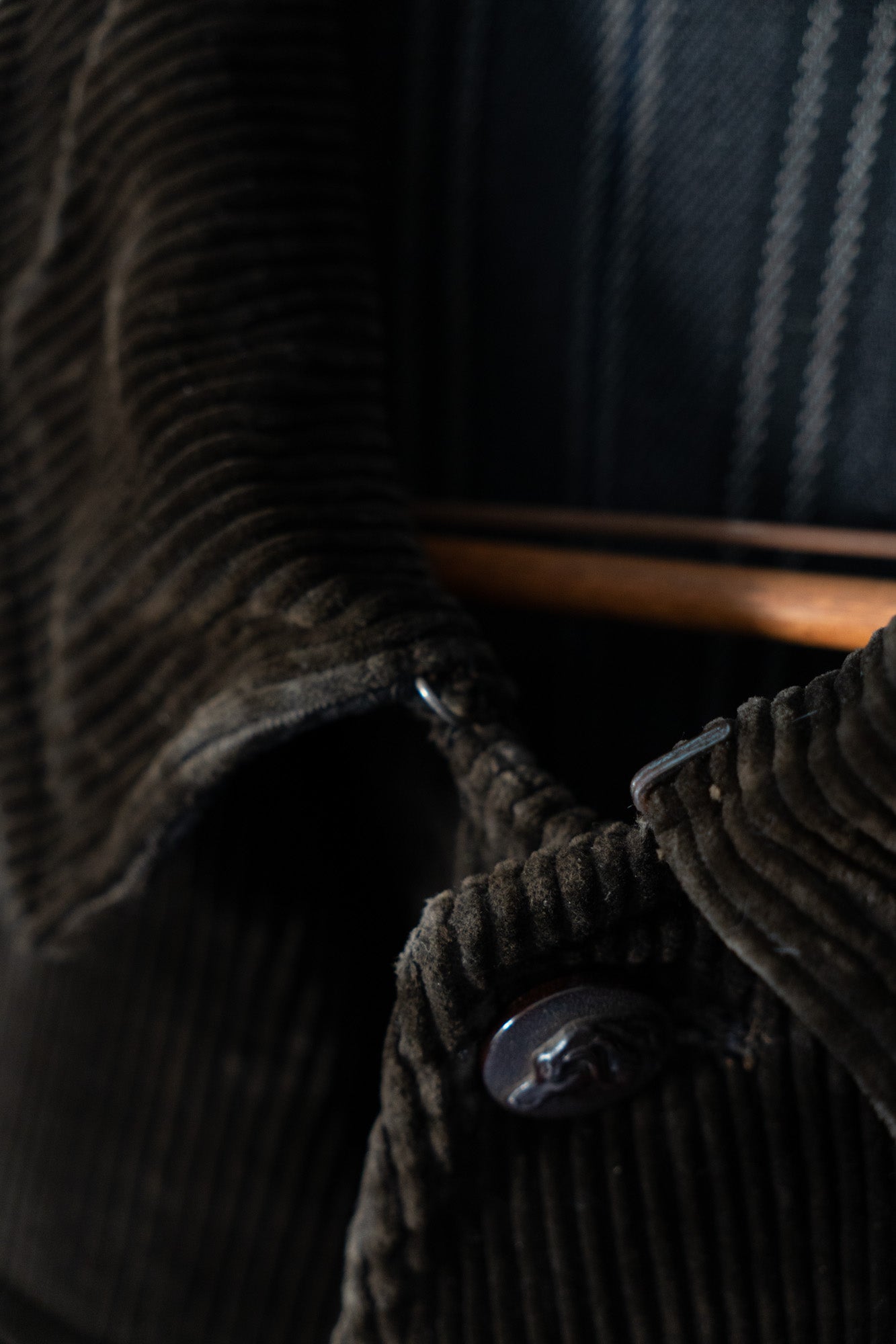 Veste de chasse en velours côtelé marron Adolphe Lafont des années 30