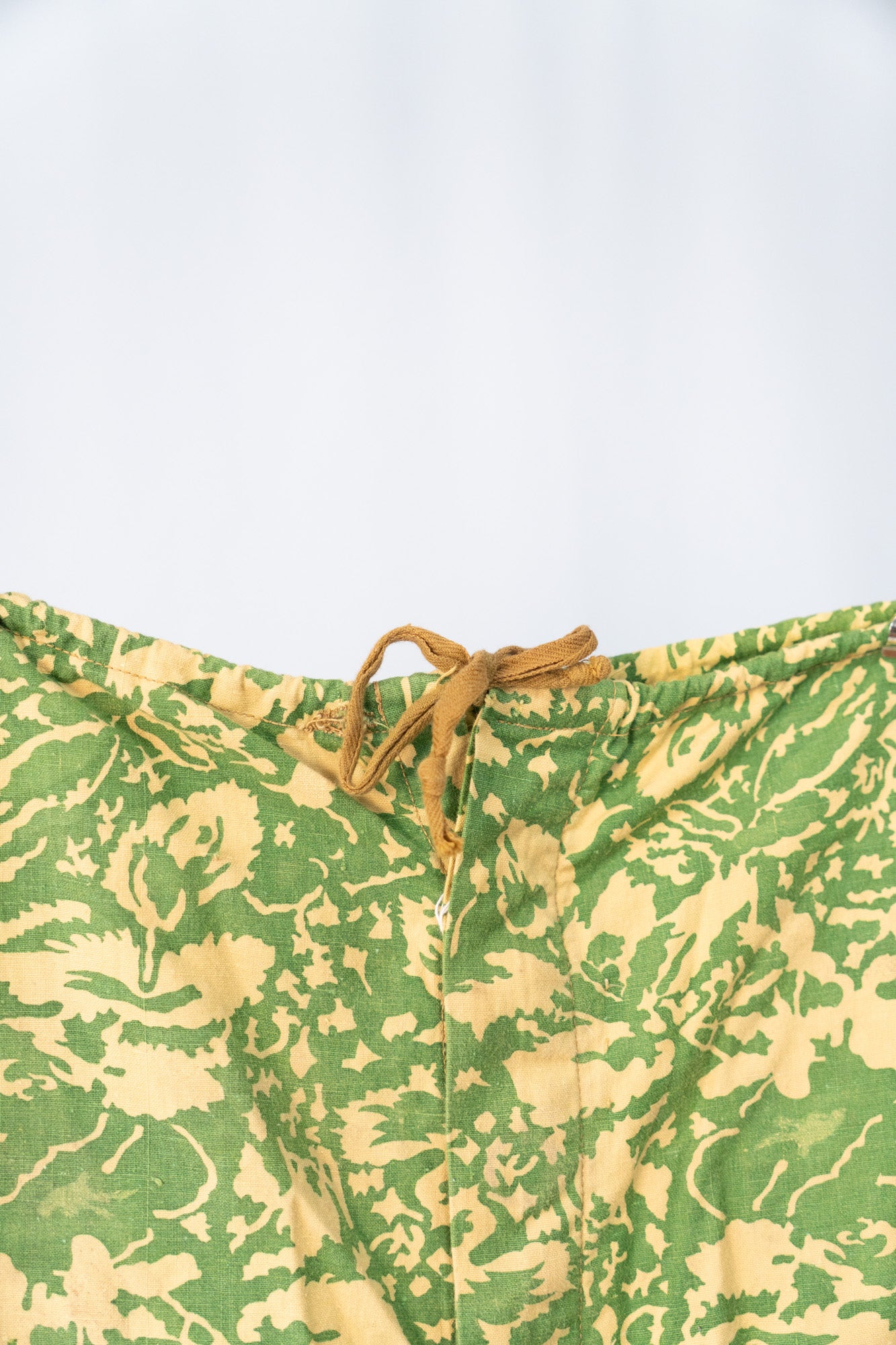 Pantalon de sniper de l'armée roumaine des années 50, camouflage feuille d'été