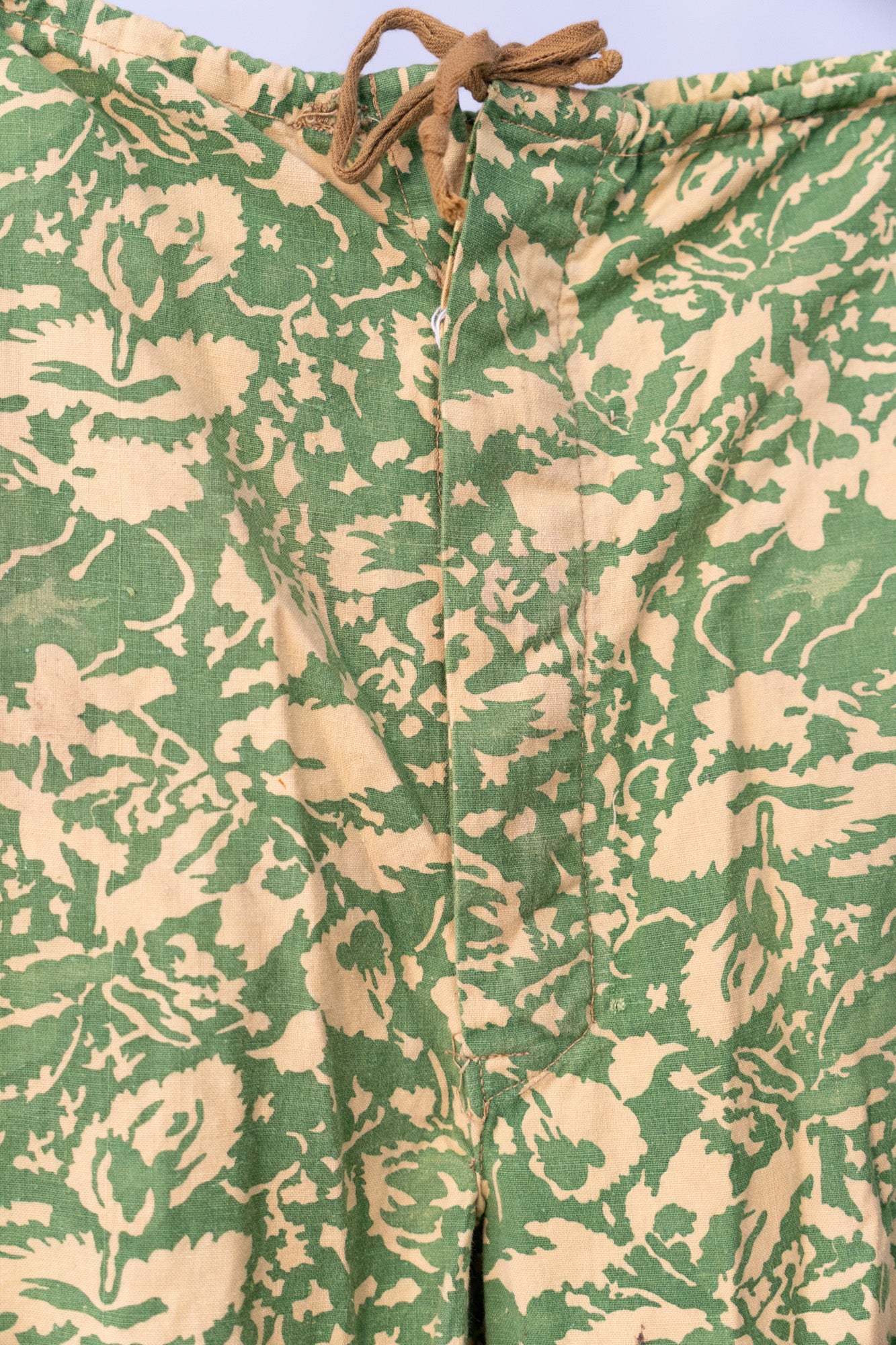 Pantalon de sniper de l'armée roumaine des années 50, camouflage feuille d'été