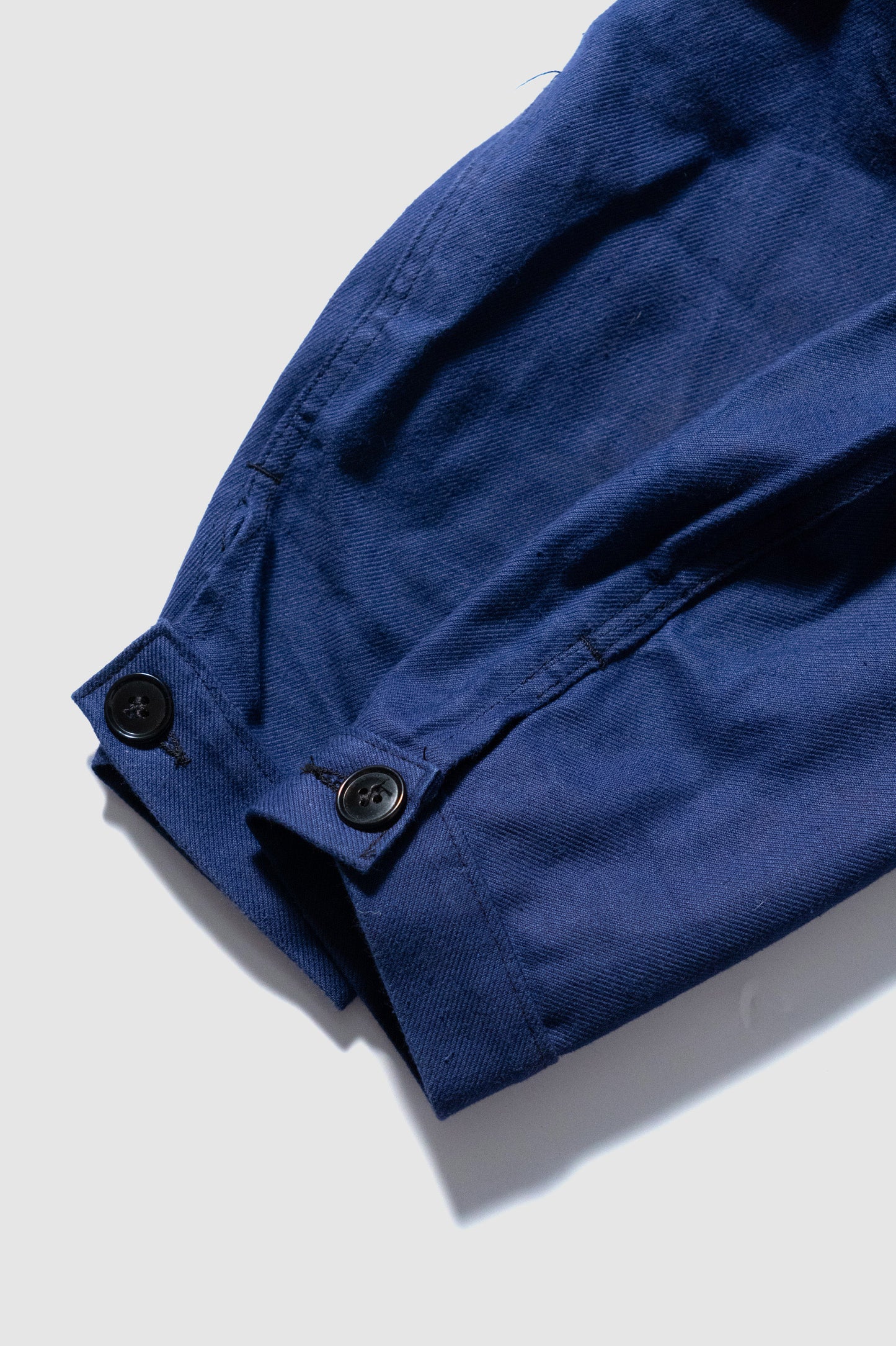 Veste en sergé de coton bleu français des années 50 « Le Mont St Michel » Dead Stock