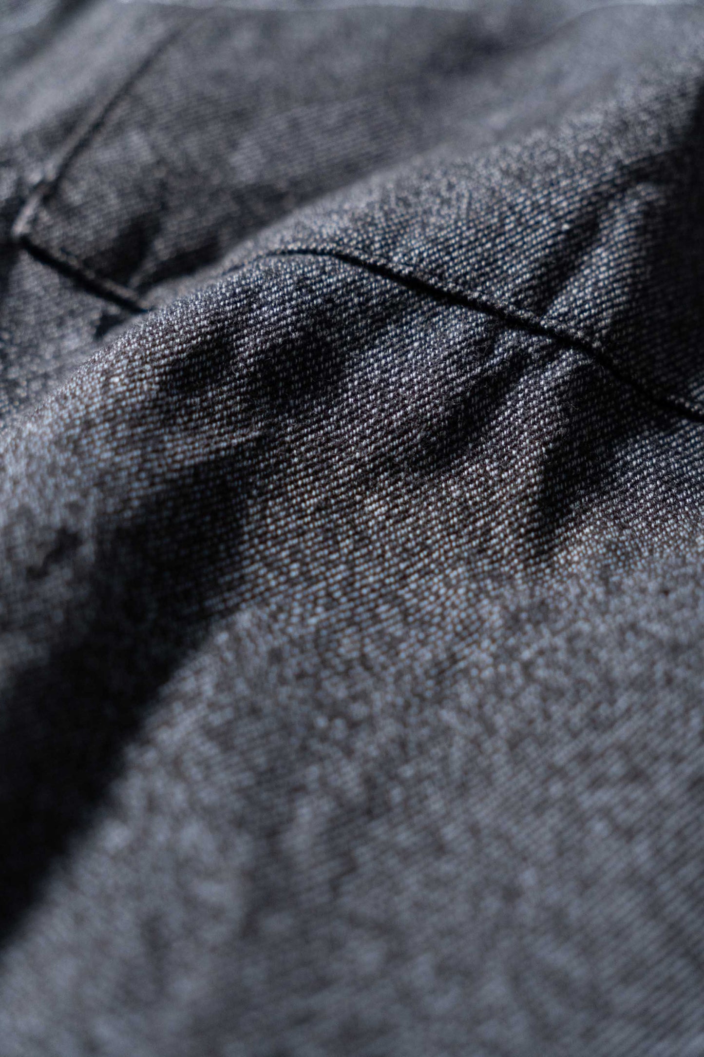 Manteau d'atelier en chambray noir des années 50-60, stock mort