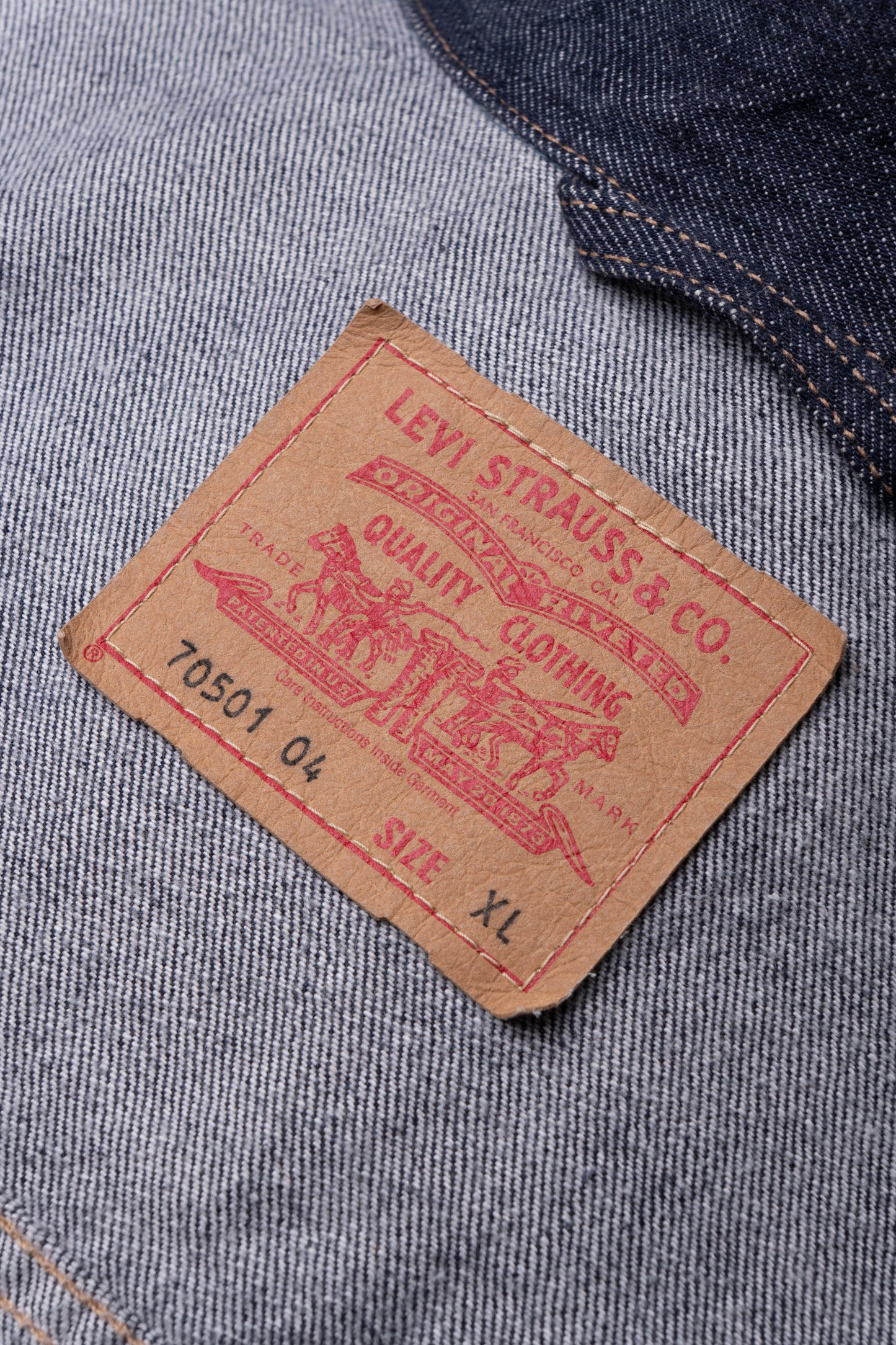 90s euro levi's "70501-04" denim jacket  1st type